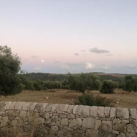 La Valle Dei Carrubi Guest house