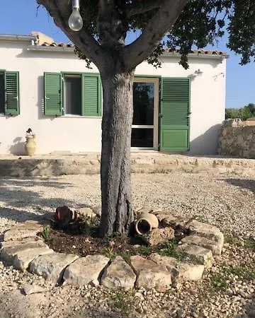 Guest house La Valle Dei Carrubi