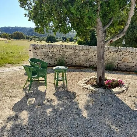 La Valle Dei Carrubi Guest house
