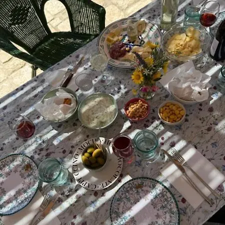 La Valle Dei Carrubi * موديكا