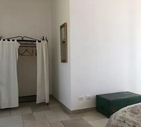 Πανσιόν La Valle Dei Carrubi