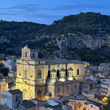 La Valle Dei Carrubi بيت ضيافة